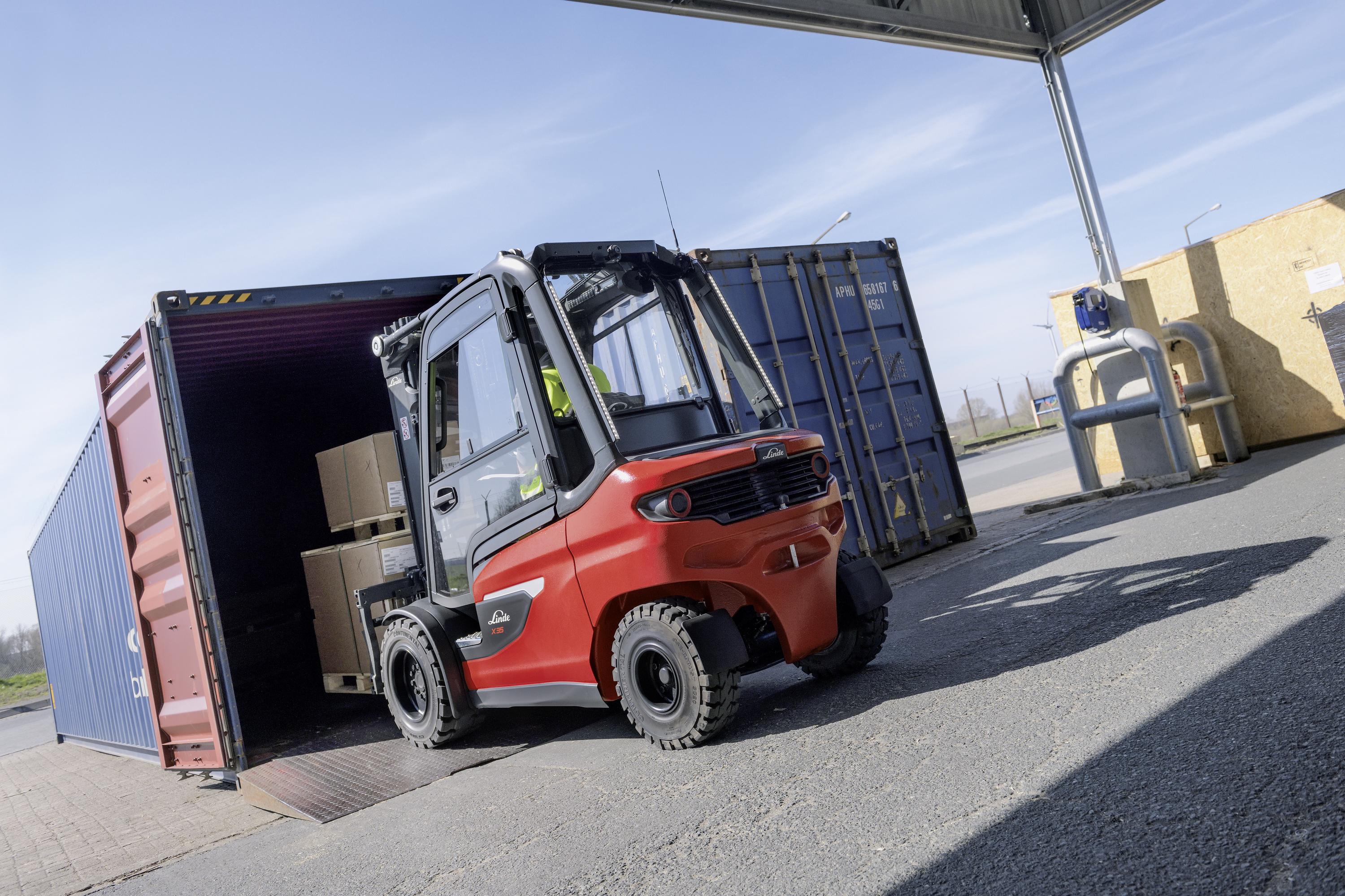 Flexibele Linde heftruck verhuur regio Rijnmond