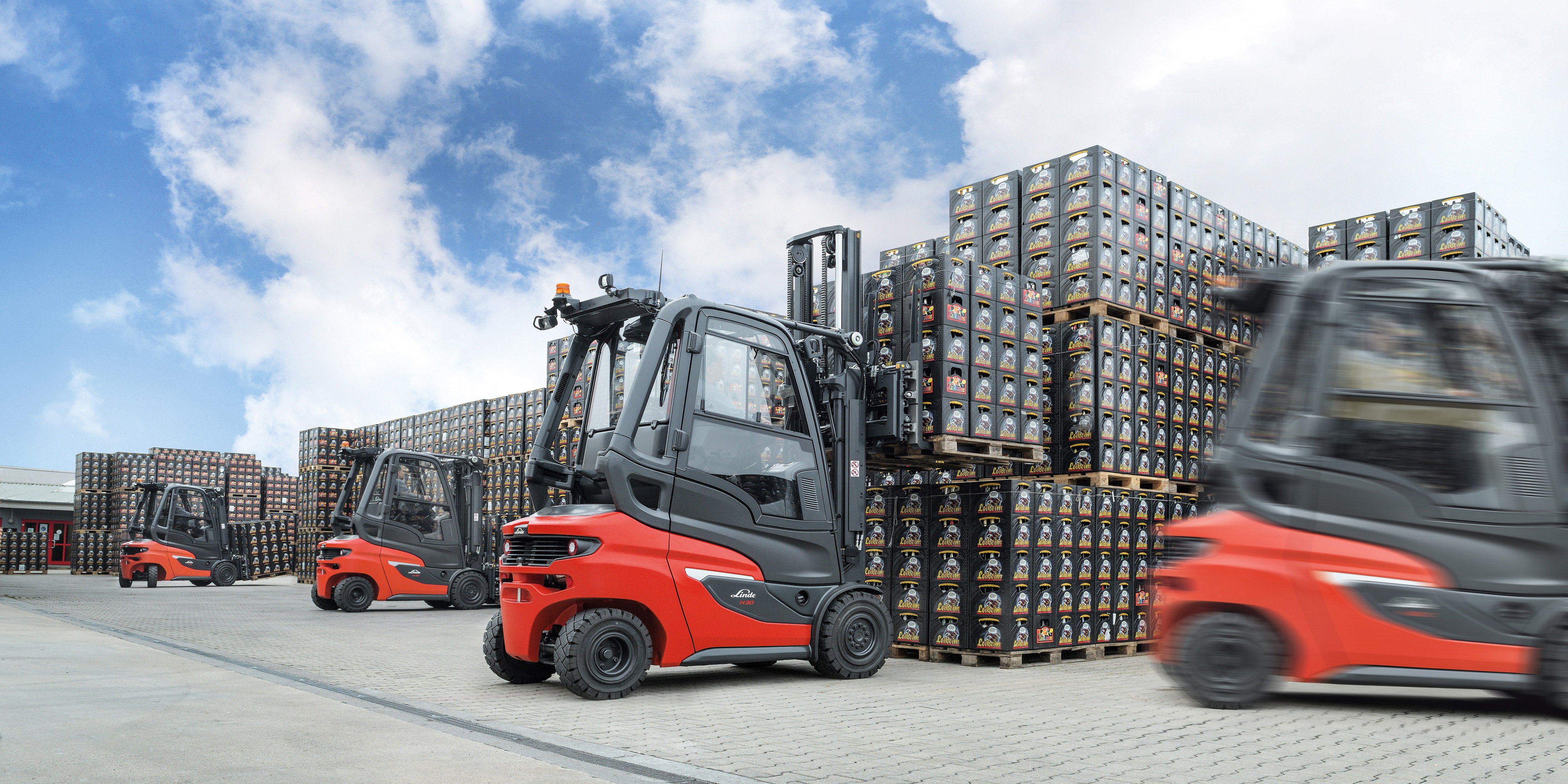H trucks met drankuitvoering bij bierbrouwerij