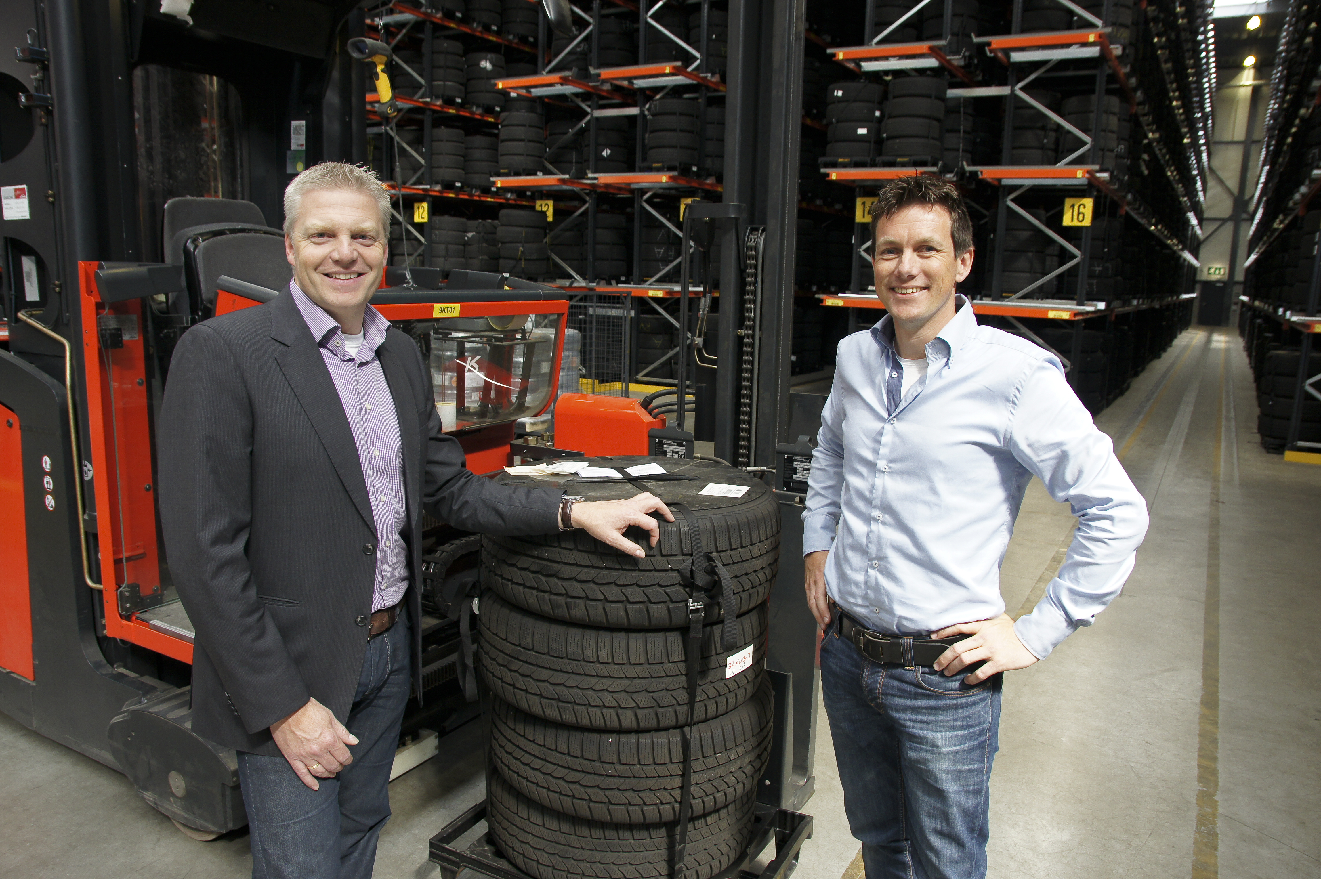 Creatieve opslag 100.000 banden bij Continental