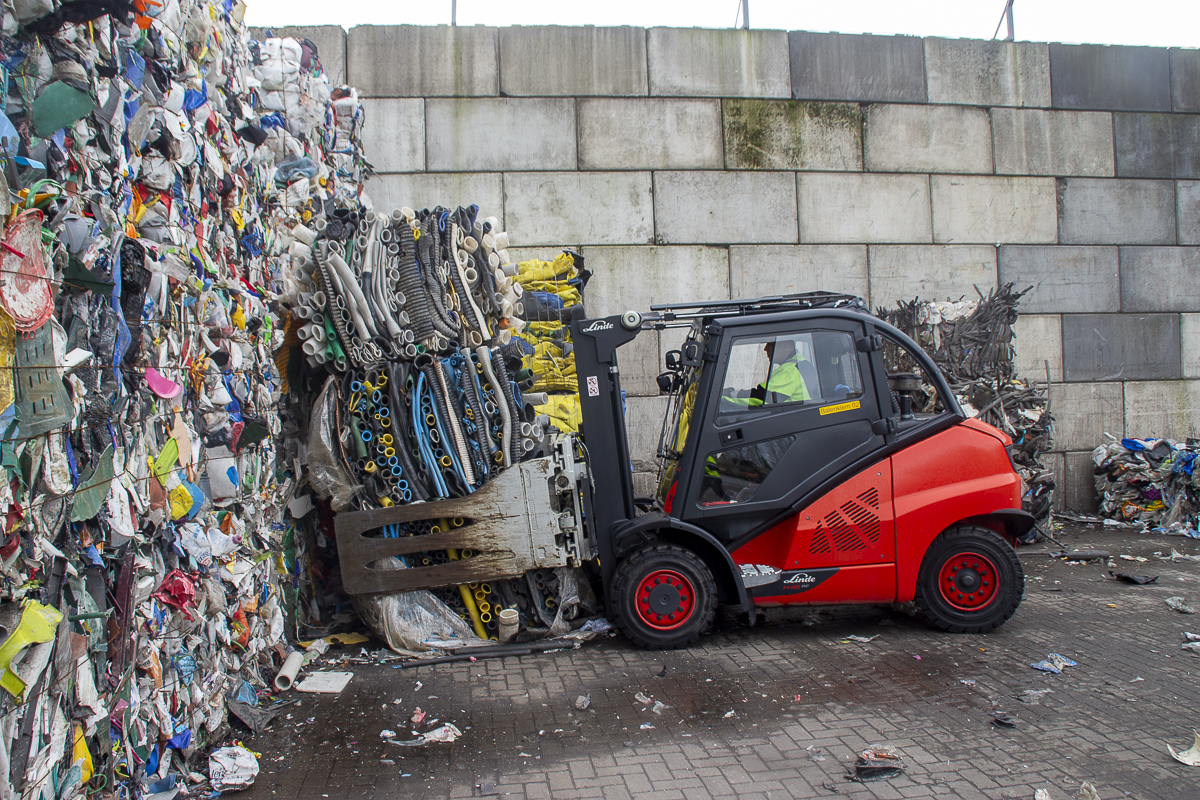 Kunststof recycling bij Van Werven