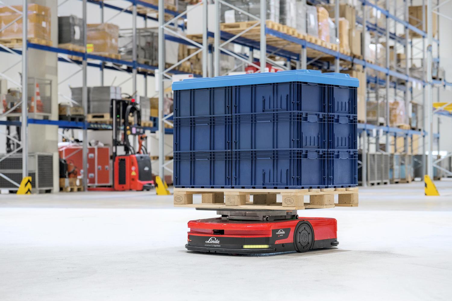 C-MATIC automated guided vehicle Linde 