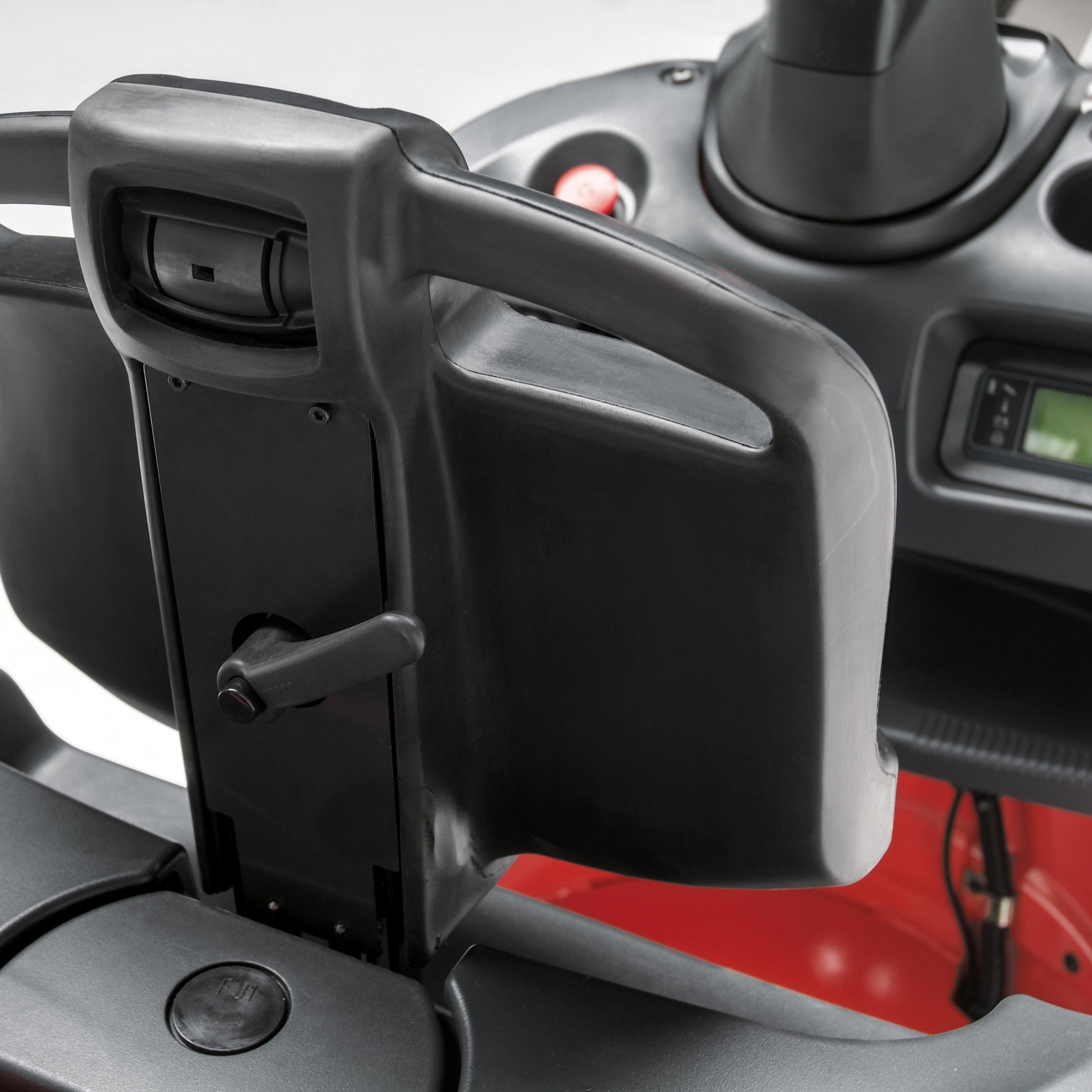 Linde P30 elektrische trekker ruggesteun
