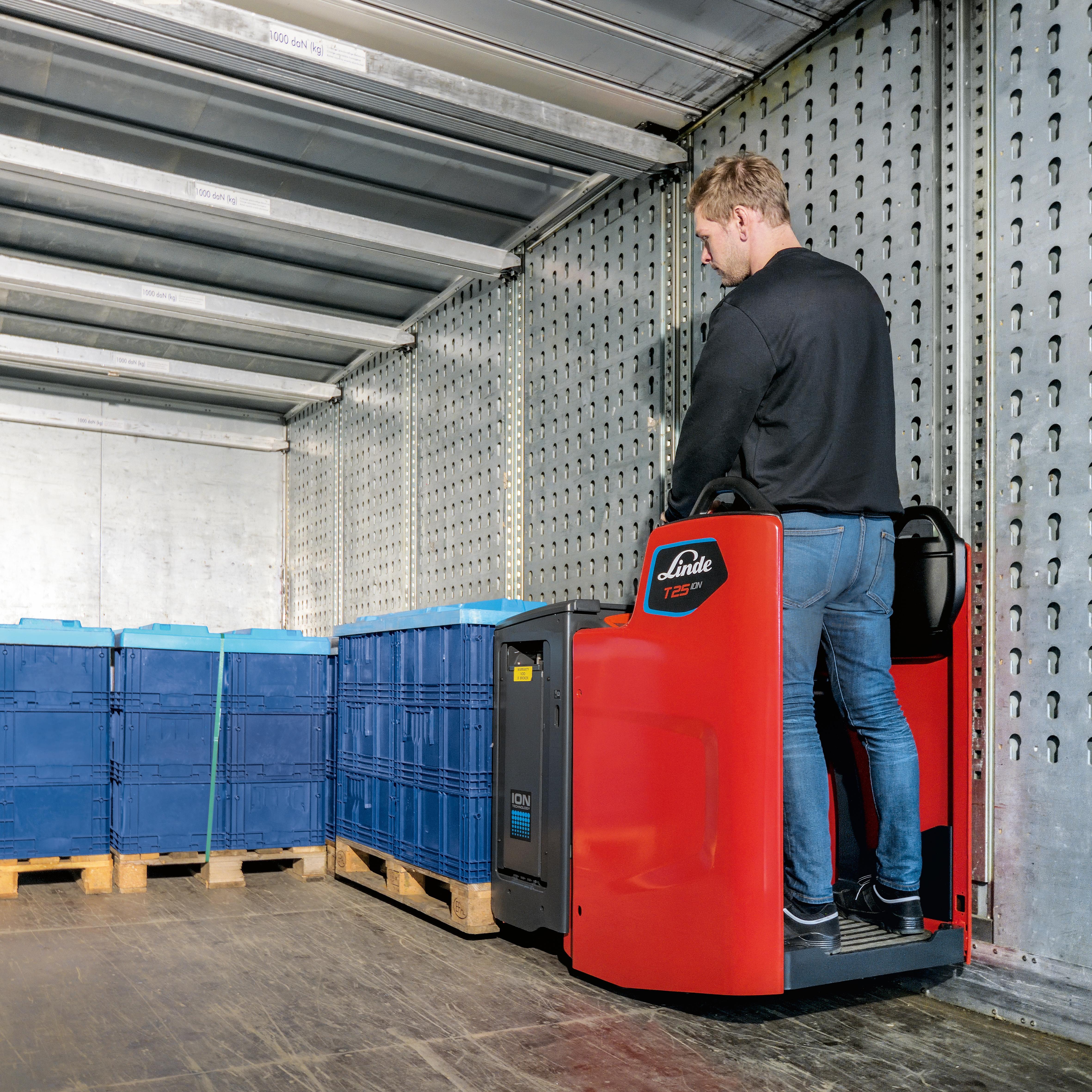 Linde T25FP in vrachtwagen