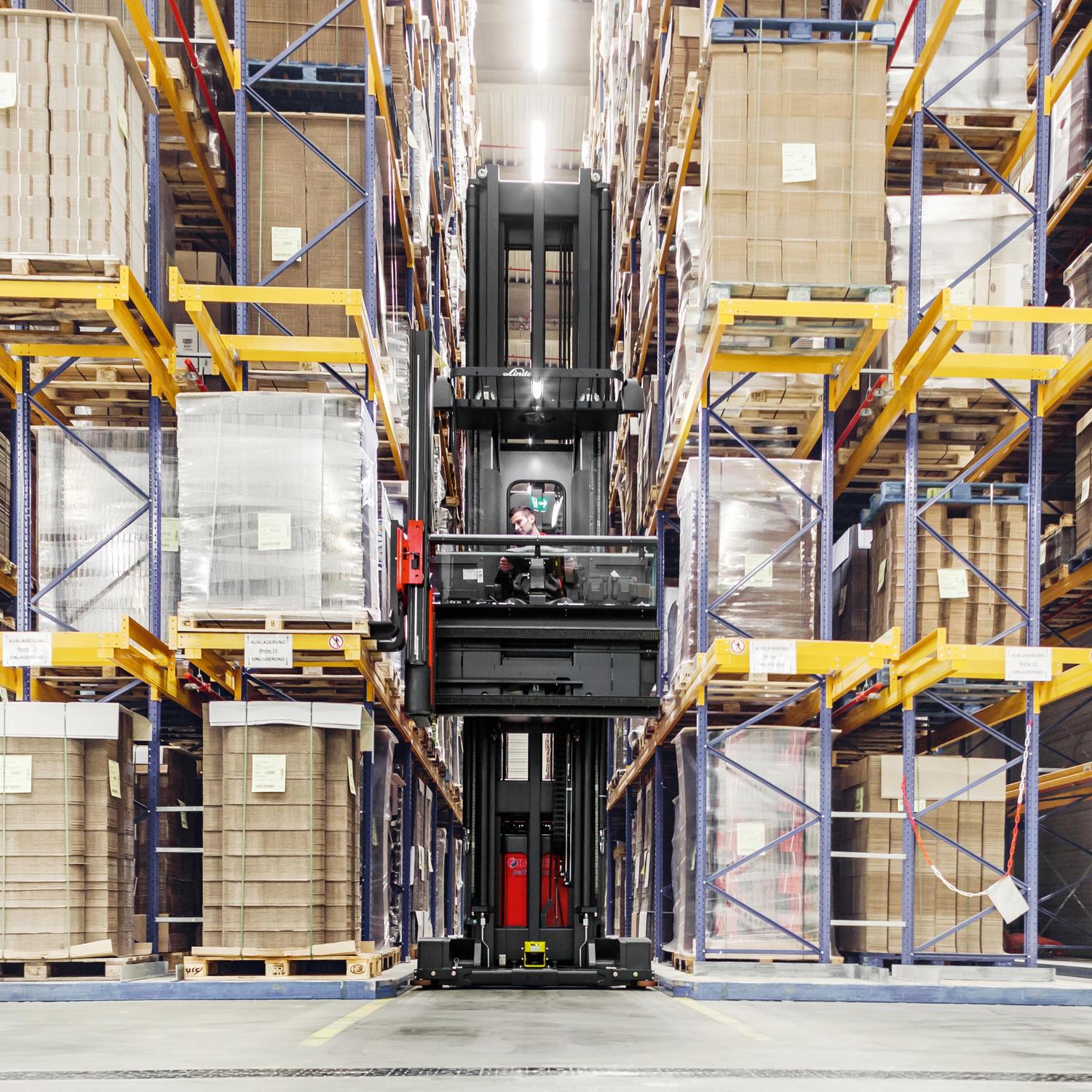 Linde smallegangentruck K magazijn