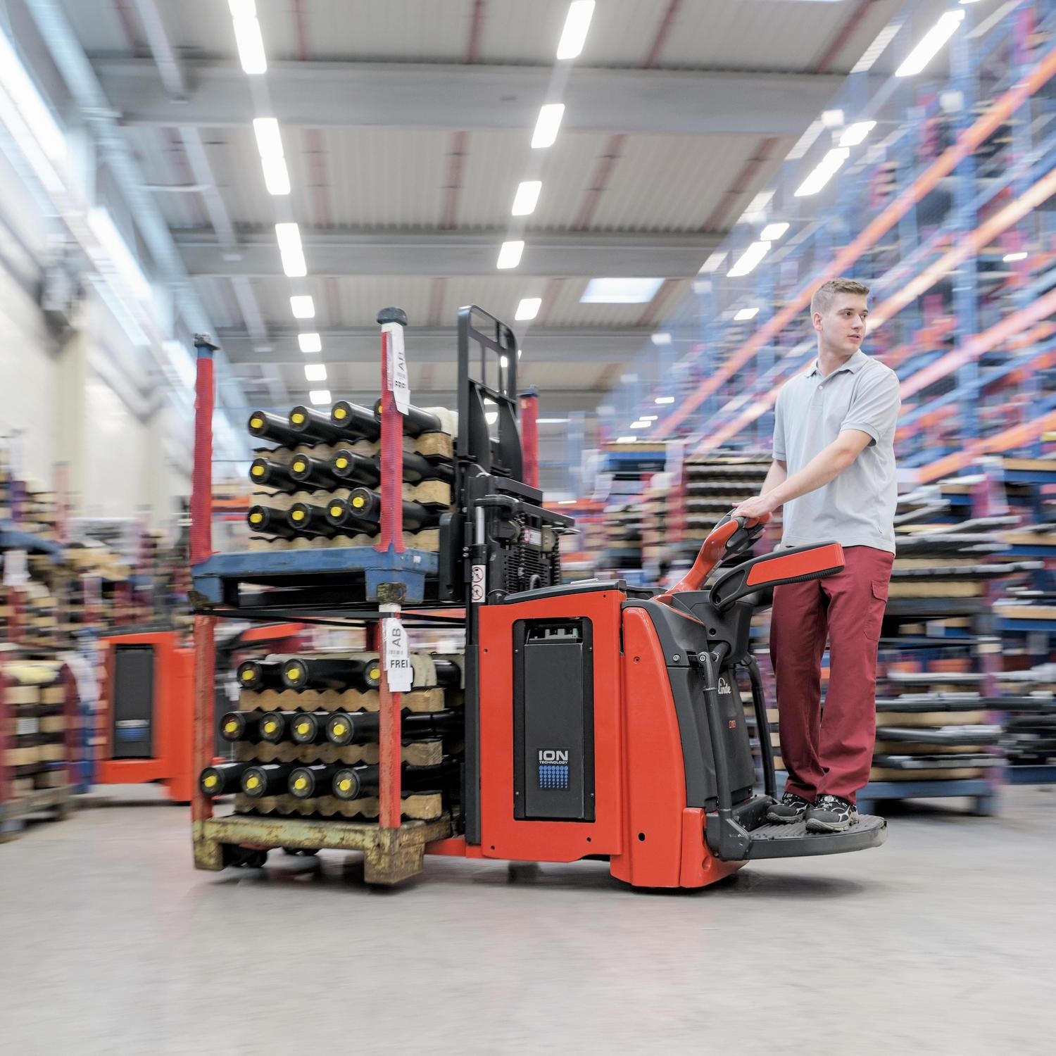 Linde stapelaar D10 AP transport lithium ion