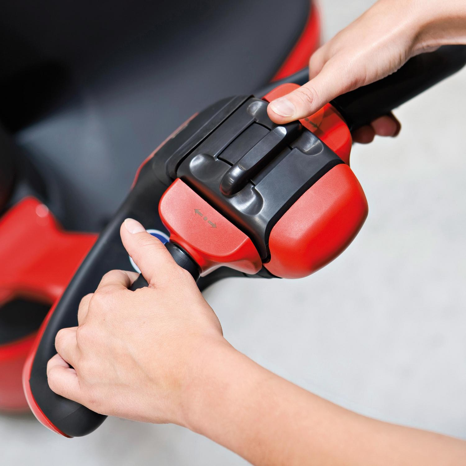 Linde stapelaar D12 D14 detail besturing disselkop