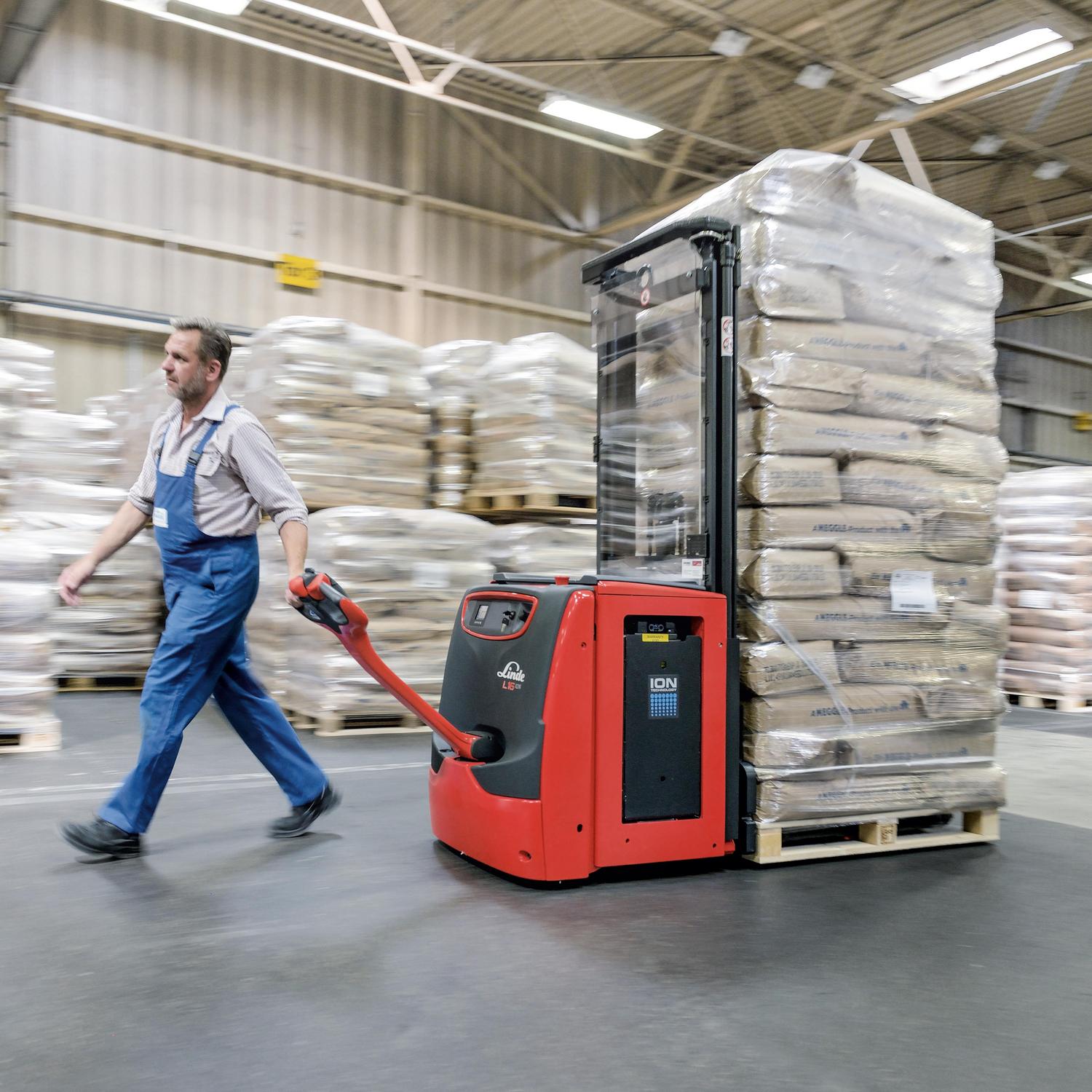 Linde stapelaar L14 L20 transport fabriek melkproducten voedingsindustrie