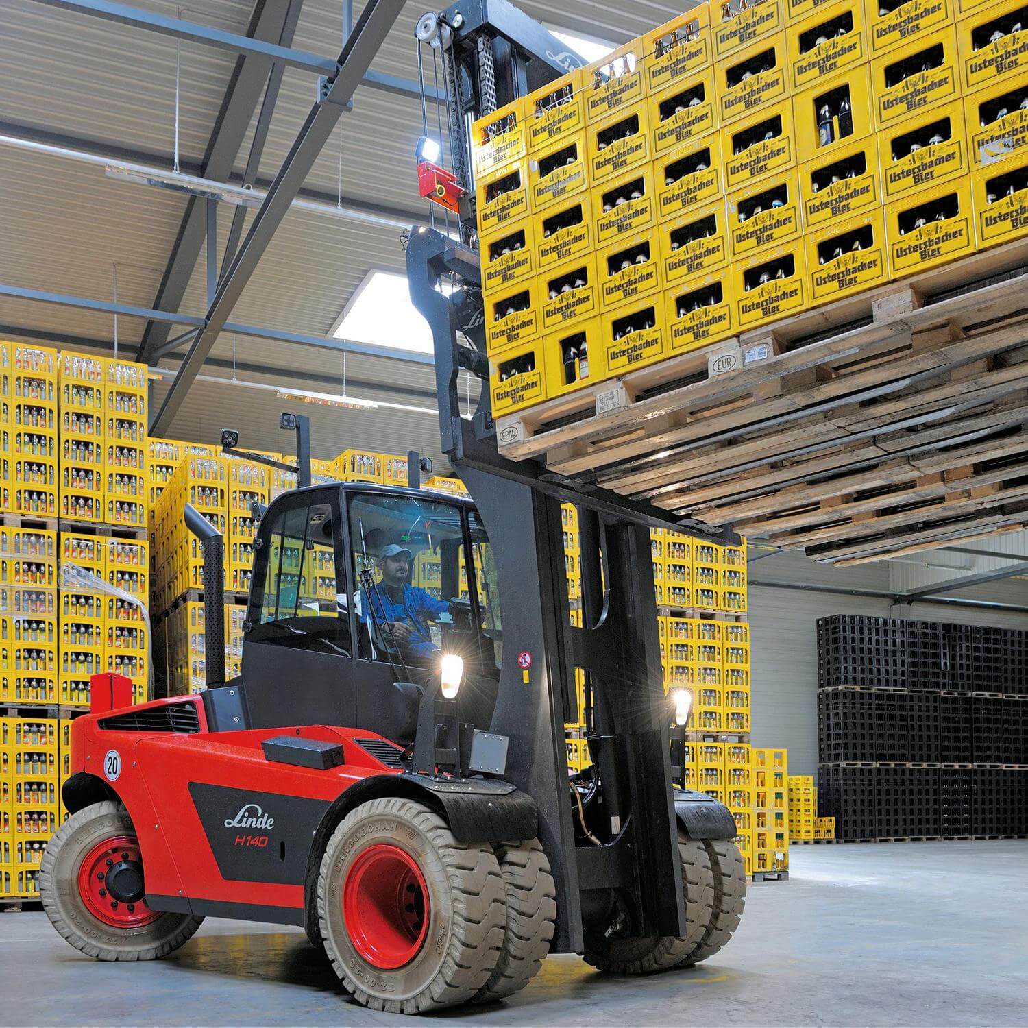 Linde thermische IC heftruck H100 H180 D stapelen transport drank brouwerij