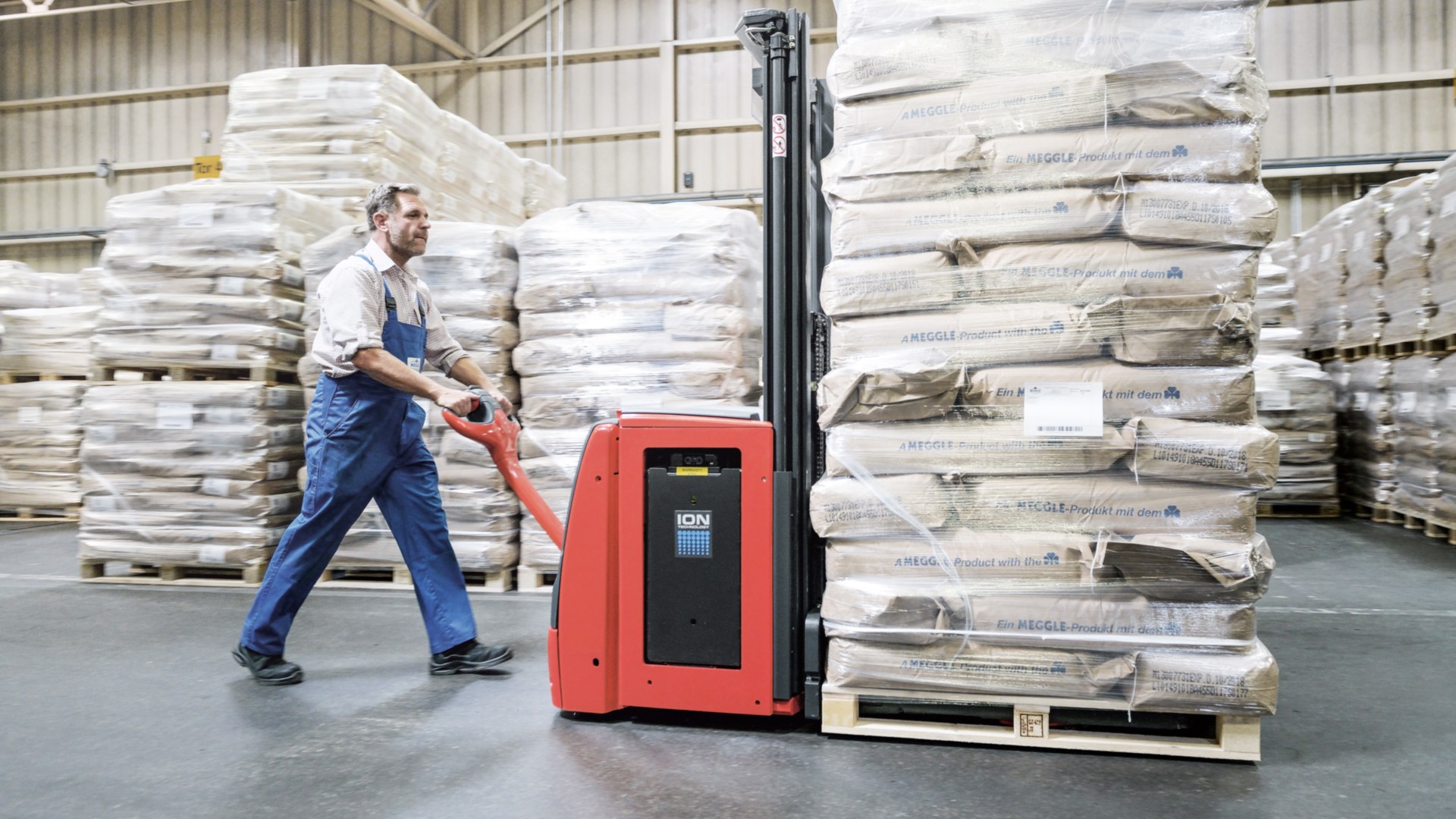 Linde lithium-ion trucks Motrac