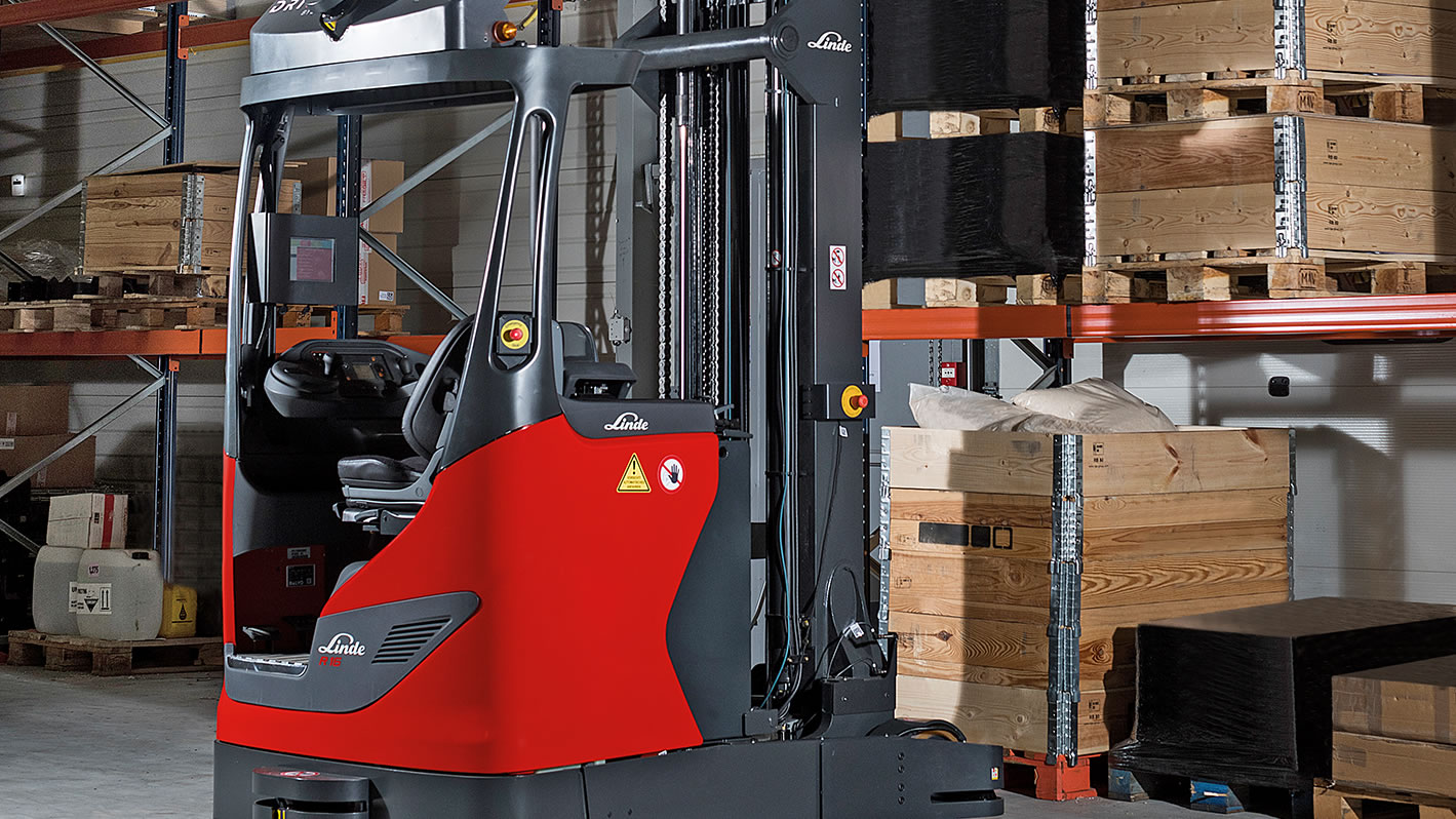 Linde R-Matic - persbericht awardwinnaars - Truck in gebruik in magazijn