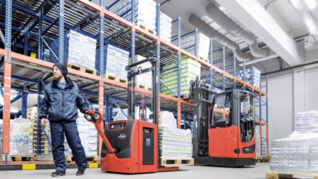 pallettruck_L16_lithium_ion_coldstore