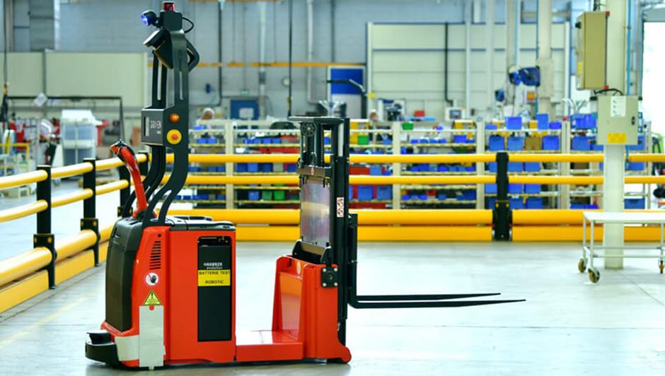 Robot gestuurde truck in magazijs