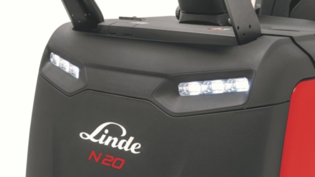 Orderverzameltruck-N20_C-LED lichten voorop